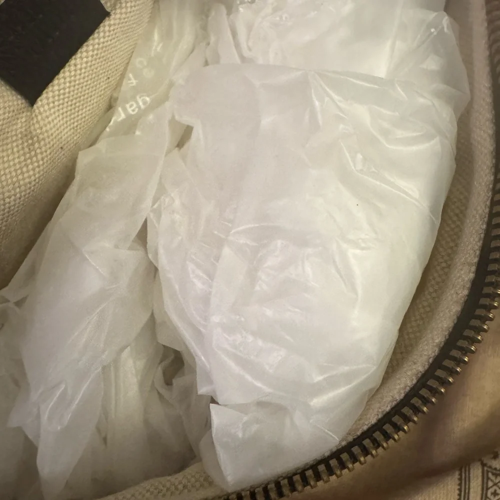 Gucci Black Belt Bag with Red and Green Accents - Picture 4 of 6